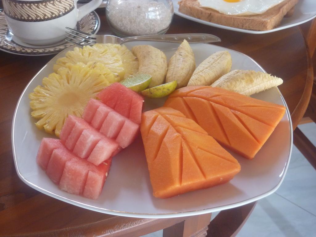 Tambun Sari Beach Homestay Амед Екстер'єр фото