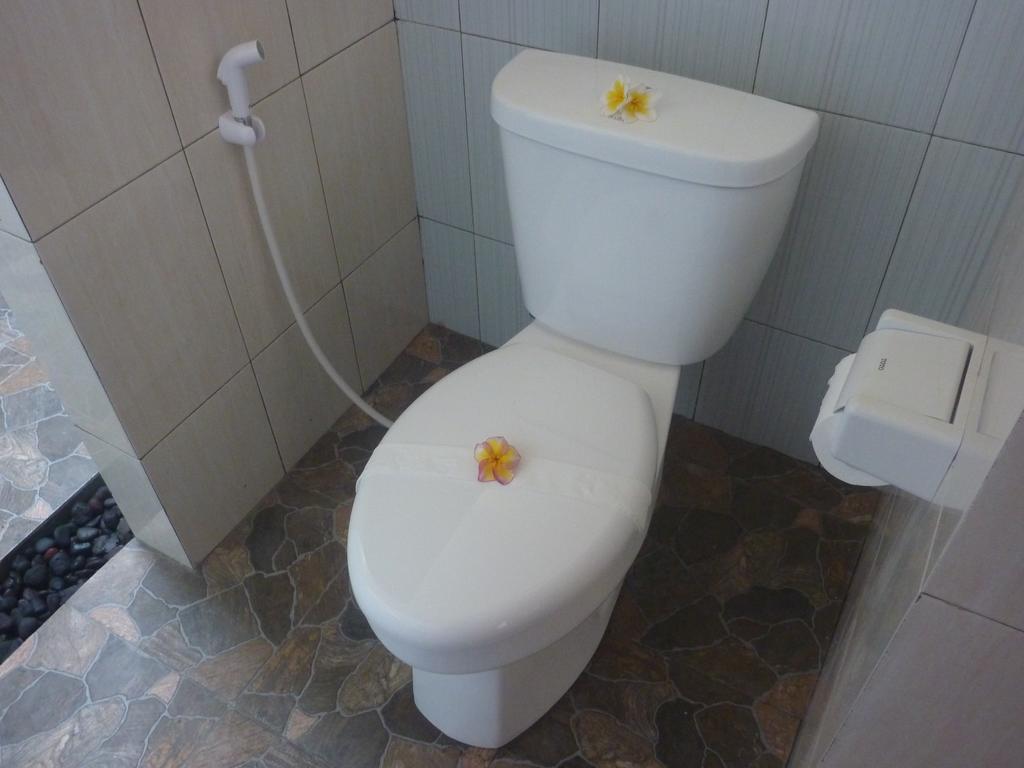 Tambun Sari Beach Homestay Амед Екстер'єр фото