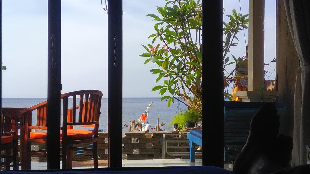Tambun Sari Beach Homestay Амед Екстер'єр фото